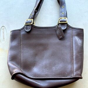 COACH Vintage Legacy Small Shopper Leather Shoulder Bag 9086 Brown. See 👇
